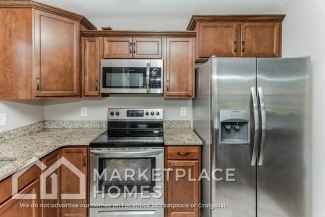 Building Photo - 702 Jim Brown Dr