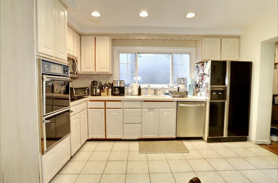 Building Photo - 816 Bloomfield St