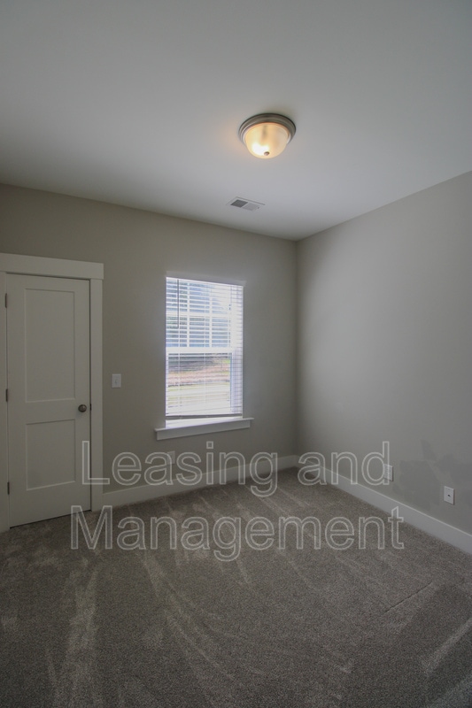 Building Photo - 328 Parish Farms Dr