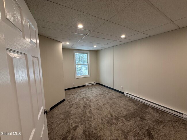 Building Photo - 734 Hudson Ave