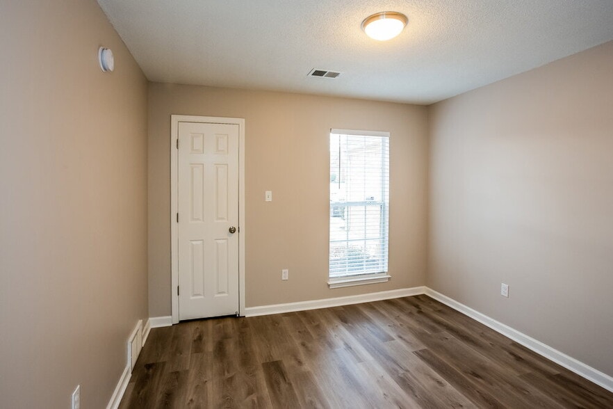 Building Photo - 1626 Brentwood Trce