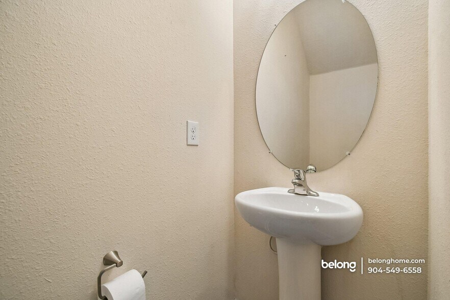 Building Photo - 4038 Oak Mill Rd