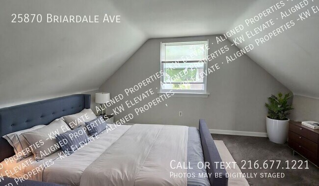 Building Photo - 25870 Briardale Ave