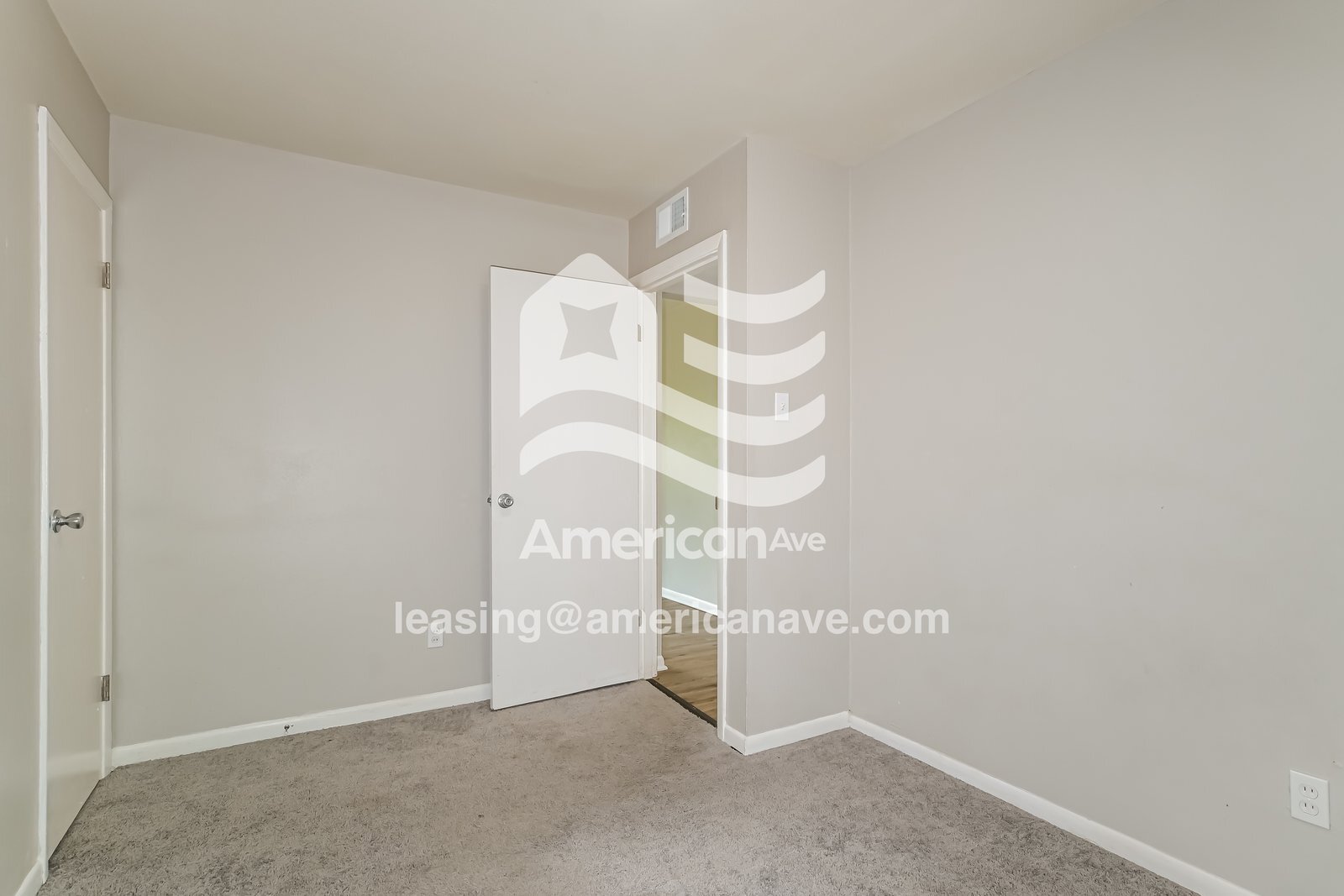 Building Photo - 9101 Bel Cour Dr