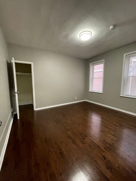 165 W 48th St 1 - 171 W 48th St