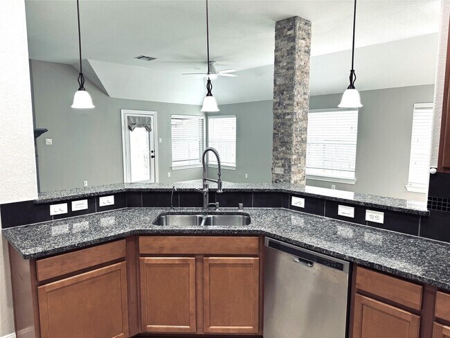 Building Photo - 20326 Granophyre Ln