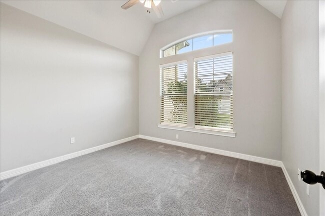 Building Photo - 10460 Jordan Ave