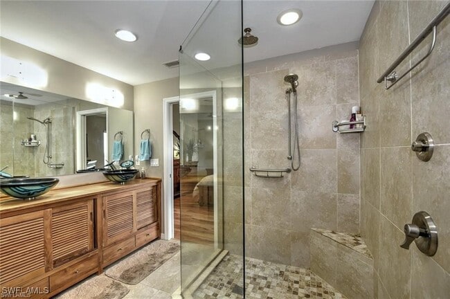 Primary Photo - 10060 Lake Cove Dr
