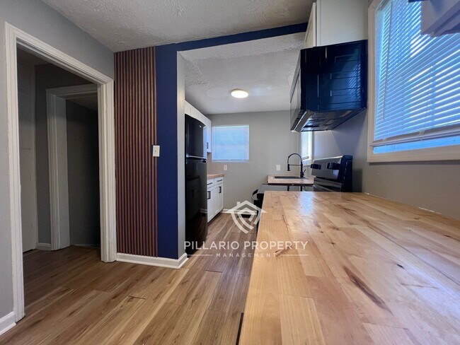Building Photo - Newly Renovated, 4 Bedroom, 2 Bathroom Home Available NOW!