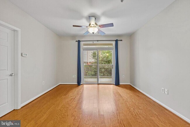 Building Photo - 801 S Greenbrier St