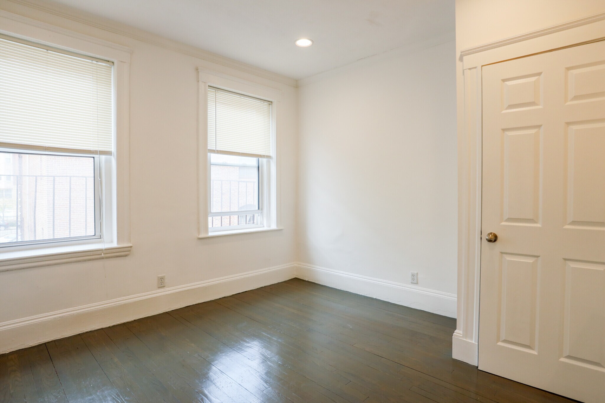 *Pictures are representative samples of the advertised unit. In some cases, the actual units you tou - 54 Queensberry St