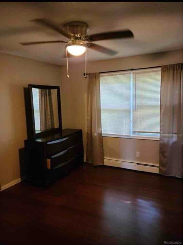 Building Photo - 28290 Inkster Rd