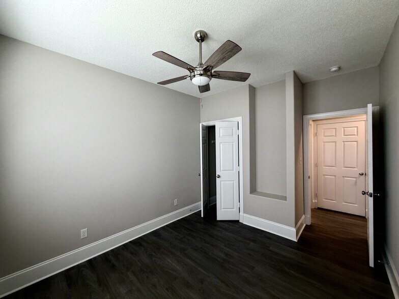 Bedroom - 546 Stonemason Dr
