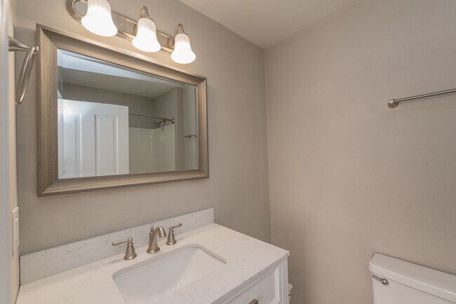 Building Photo - 1 bed/1 bath house for rent close to Downtown Augusta, with off-street parking!