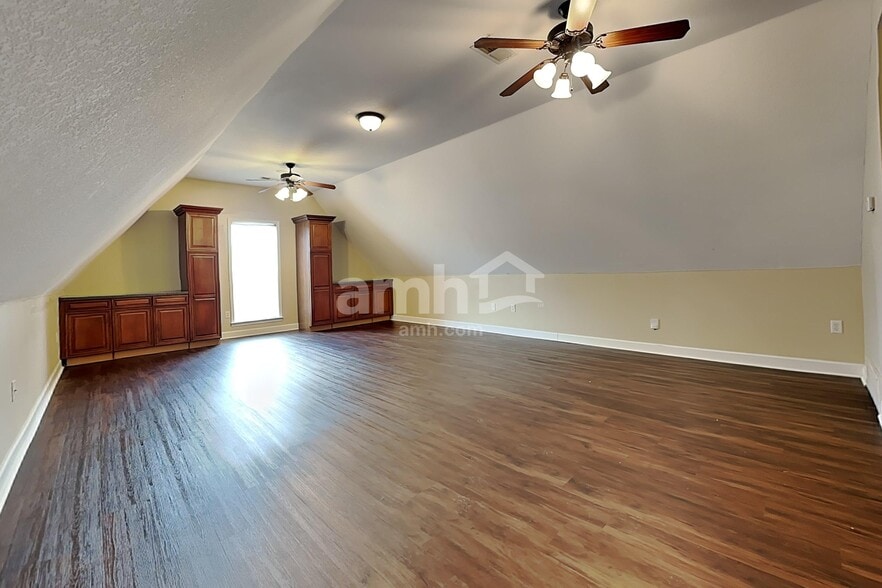Building Photo - 375 Vaiden Ridge Dr N