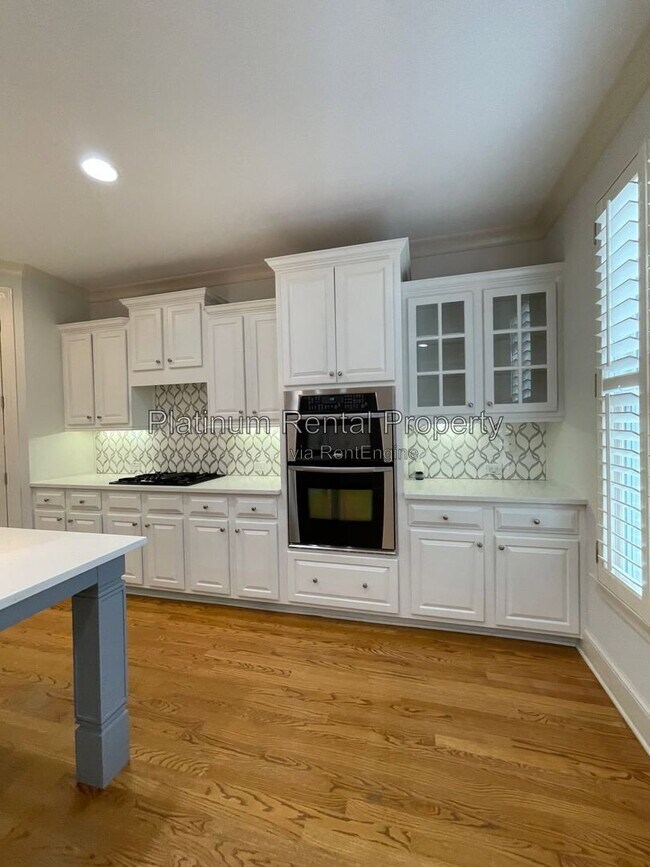 Building Photo - 1875 Adagio Dr