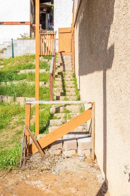 Building Photo - 2319 Ridgeway Dr