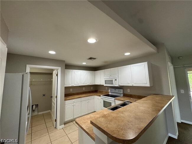 Building Photo - 2912 48th St W