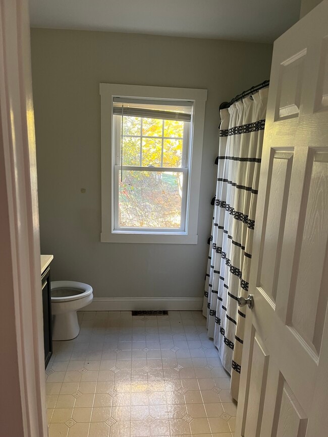 Building Photo - 50 Northwood Dr