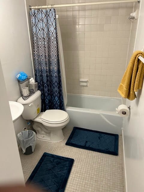 Building Photo - 1700 SW 16th Ct