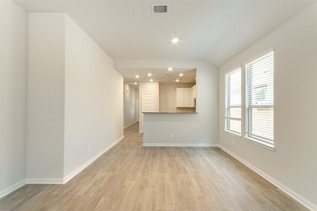 Building Photo - 14717 Pinion Ct
