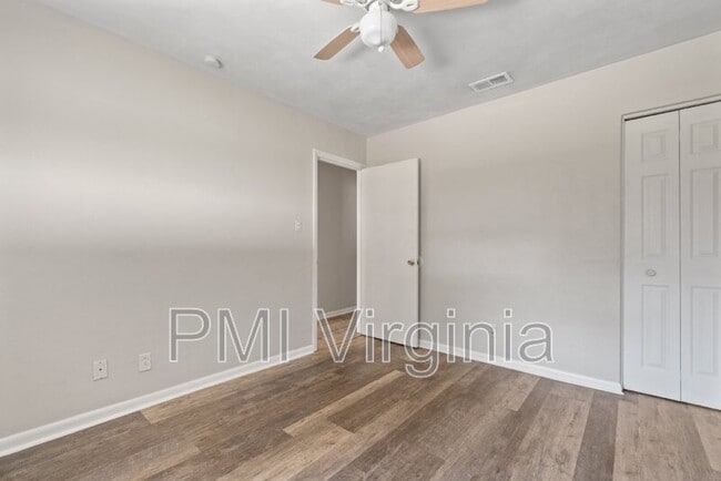 Building Photo - 336 Dodge Dr