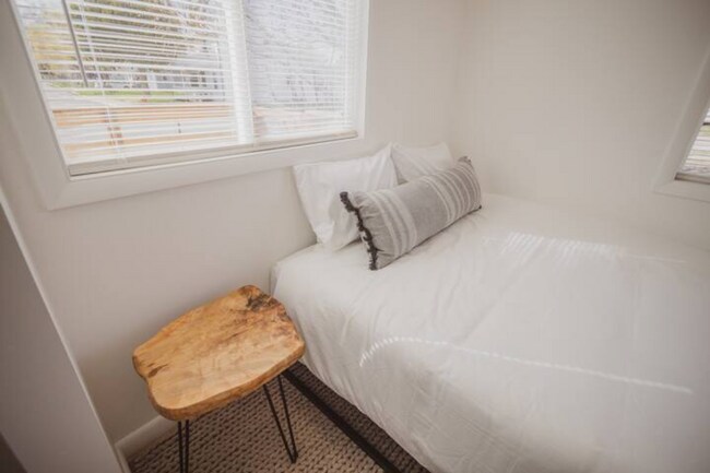 Building Photo - 104 Northside Dr