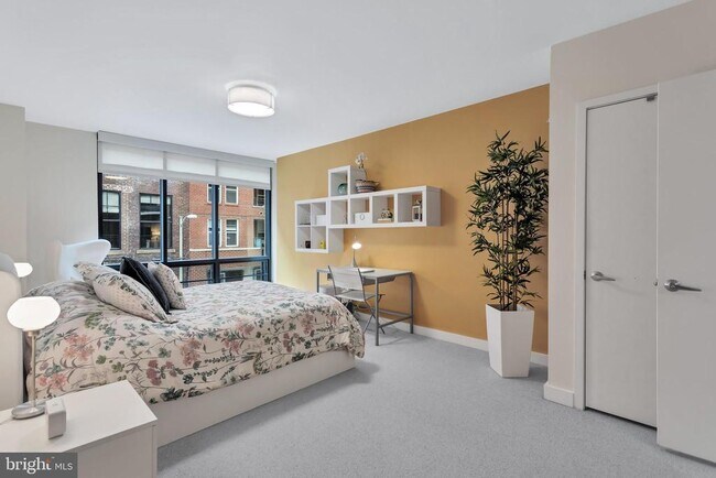 Building Photo - 912 F St NW