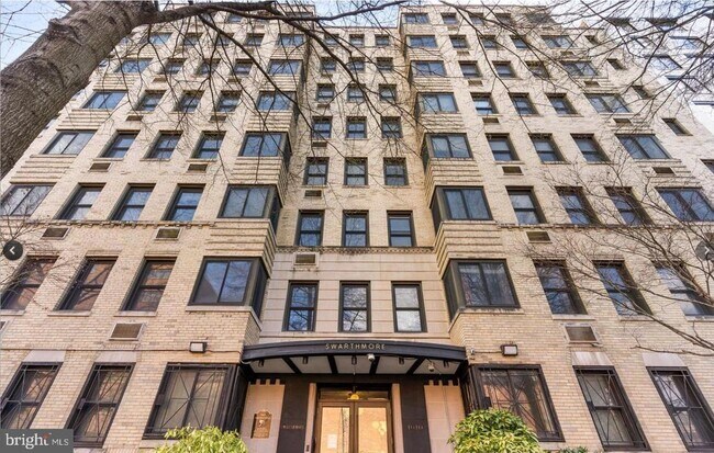 Building Photo - 1010 25th St NW