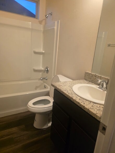 Building Photo - 1393 Shipyard Dr