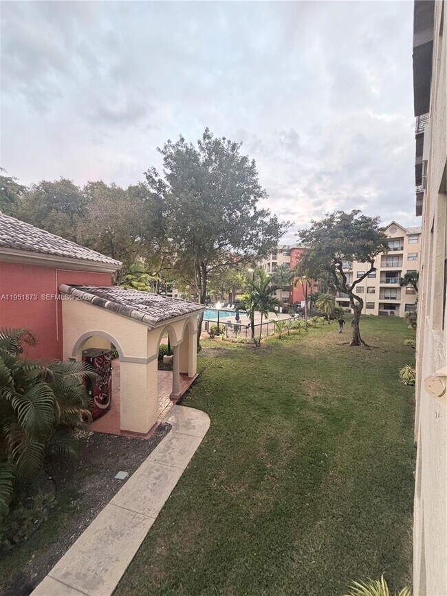 Building Photo - 8160 Geneva Ct