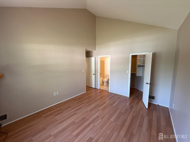 Building Photo - 3081 Cypress Ct