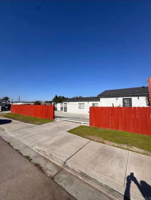 Building Photo - 1196 Del Mar Ave