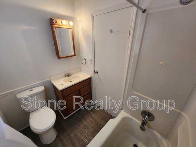 Building Photo - 4412 S 12th St