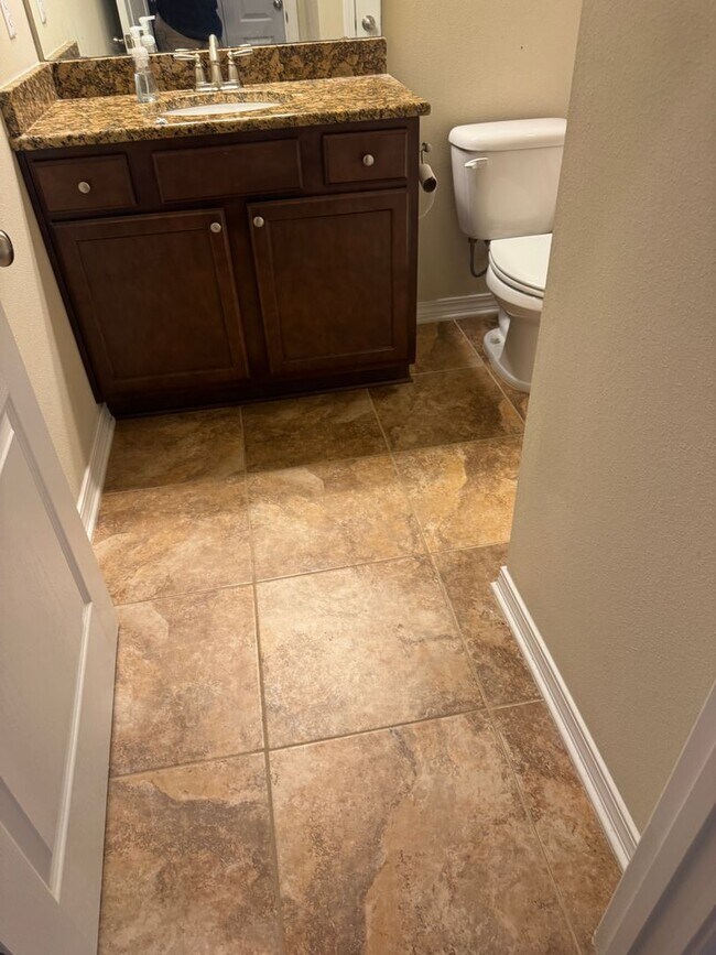 Building Photo - 156 Creve Core Dr