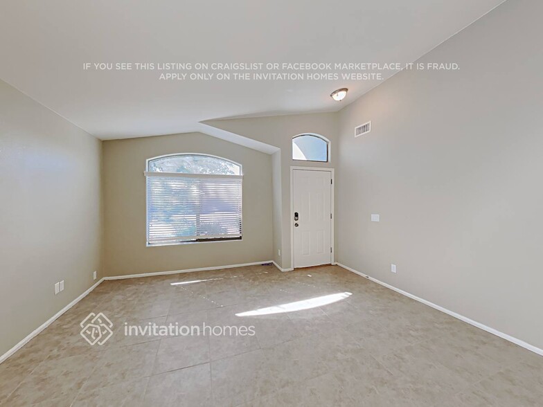 Building Photo - 15832 W Linden St