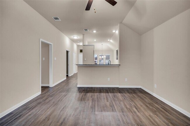 Building Photo - 6407 Hercules Ave