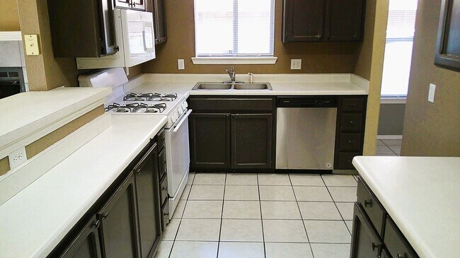 Building Photo - Gorgeous Single Level Westside Home With R...