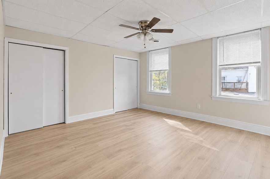 Building Photo - 833 Stanton Ave
