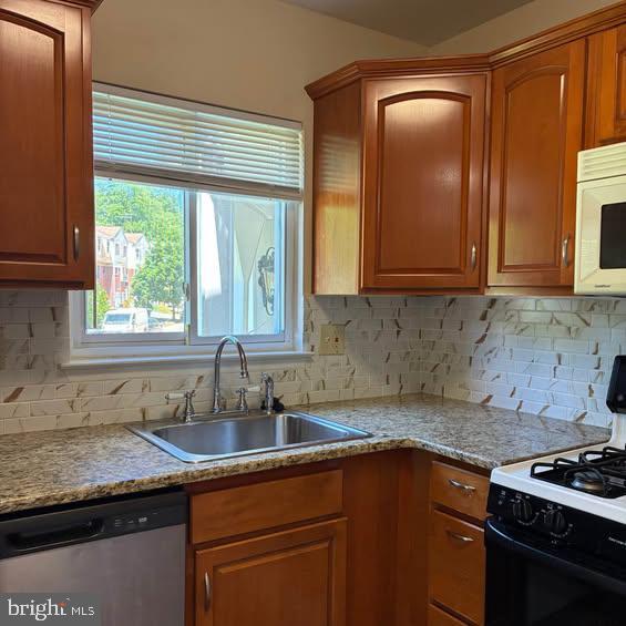 Building Photo - 1701 Scotchbrook Dr