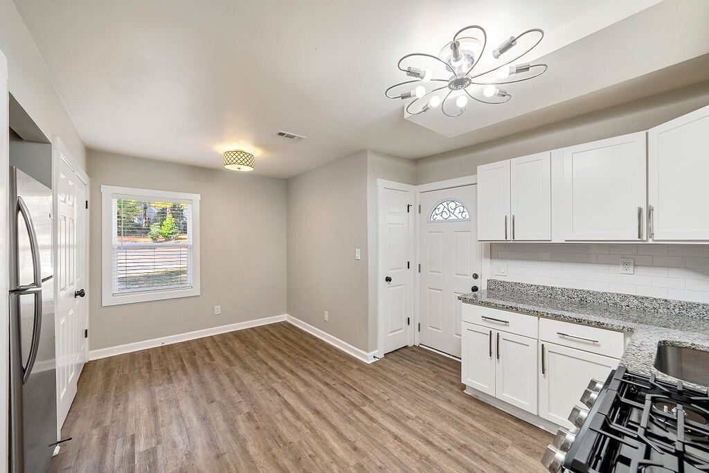 Building Photo - 600 Frasier St SE