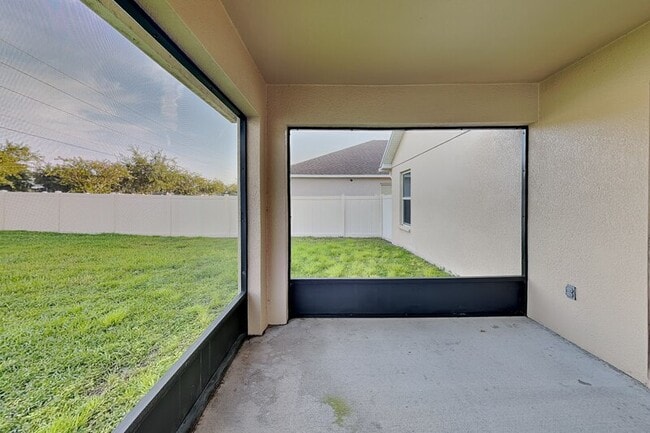 Building Photo - 8263 N Campbell Rd