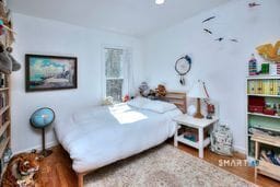 Building Photo - 10 Tiffany Ln