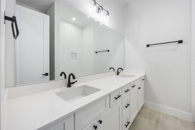 Building Photo - 6107 Campos Dr