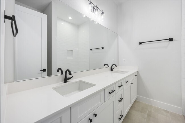 Building Photo - 6116 De Campo St