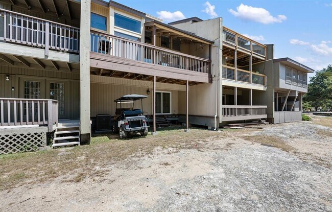 Building Photo - 514 Demarett Dr