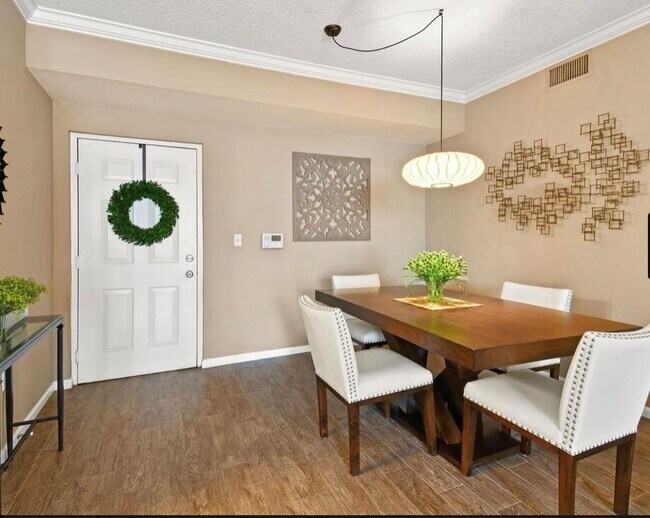 Building Photo - 11750 Saint Andrews Pl