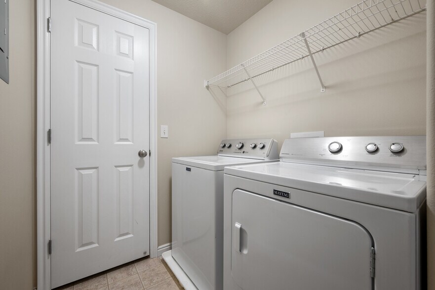 Laundry Room - 3585 E Rock Creek Rd #11
