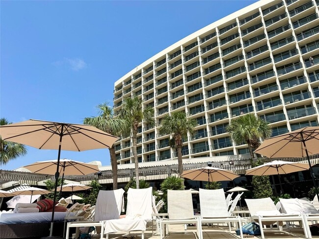 Building Photo - 5220 Seawall Blvd