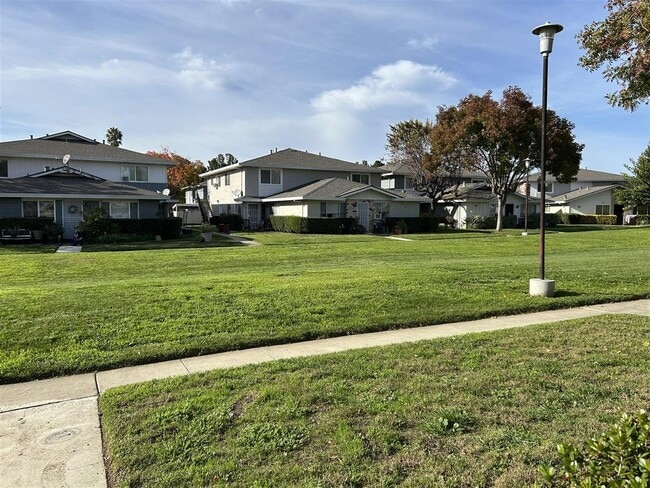 Building Photo - 5486 Tradewinds Walkway